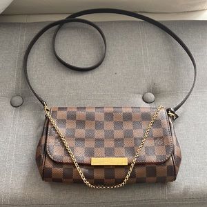 Favorite PM Damier comes with dust bag and box